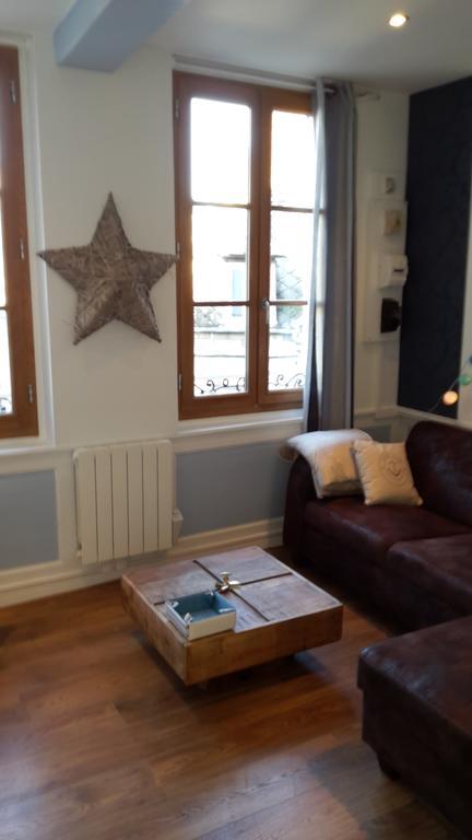 Le Saint Leonard...Il Est Bleu Apartment Honfleur Exterior photo